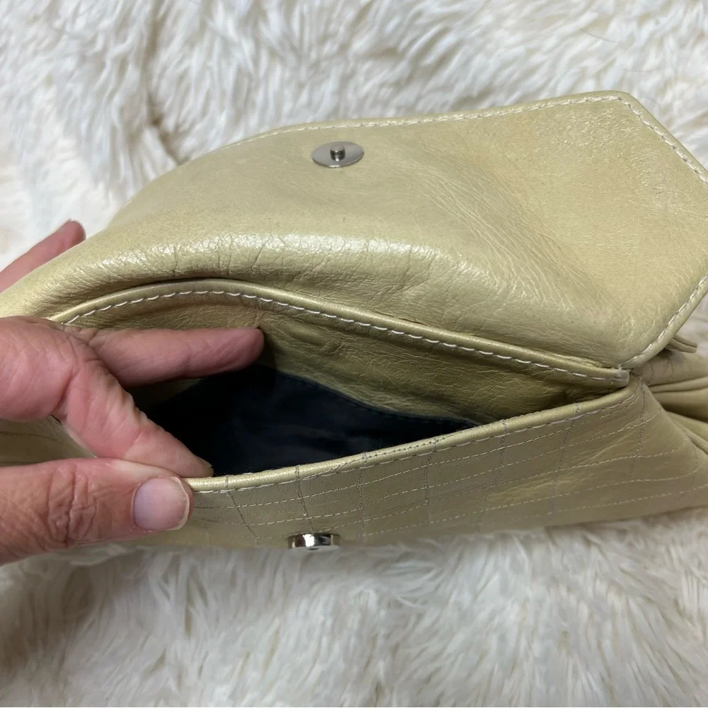 Vintage Stunning R&Y Augousti shell Clutch